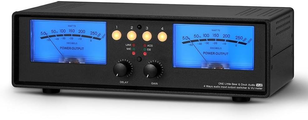 Analog VU Meter Audio Umschaltbox - 4 Wege Splitter mit Dual Pegelanzeige - Mikrofoneingang Fernbedienung und blauer Beleuchtung - 32 x 18 x 15 cm