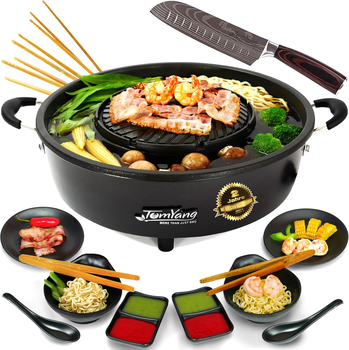 Elektrischer Hot Pot Tischgrill - Thai Grill und Korean BBQ mit Asia Fondue Geschirr - Santoku Messer und 6 Grillzangen - Schwarzes Grillset 43 x 35 x 12 cm